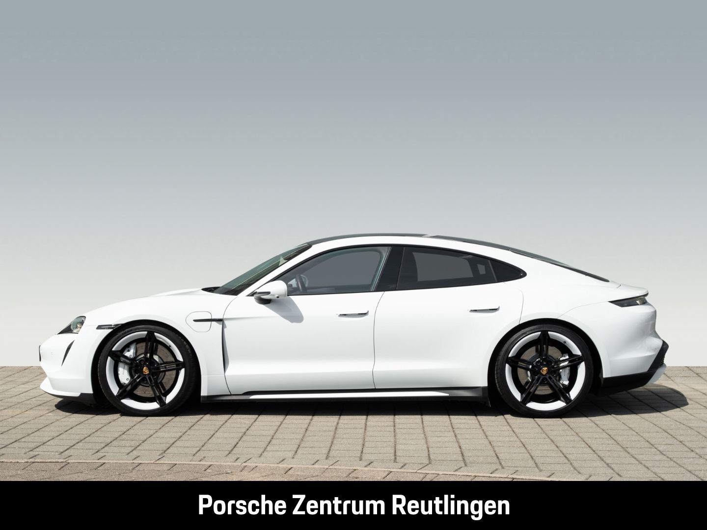 Porsche Taycan Turbo BOSE Panoramadach Surround-View LED