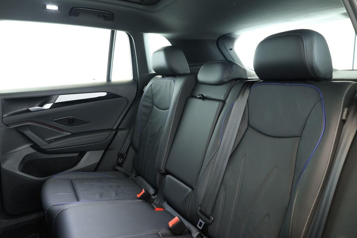 Volkswagen Tiguan 2.0 TDI 4M DSG R-Line Leder Pano Navi 360