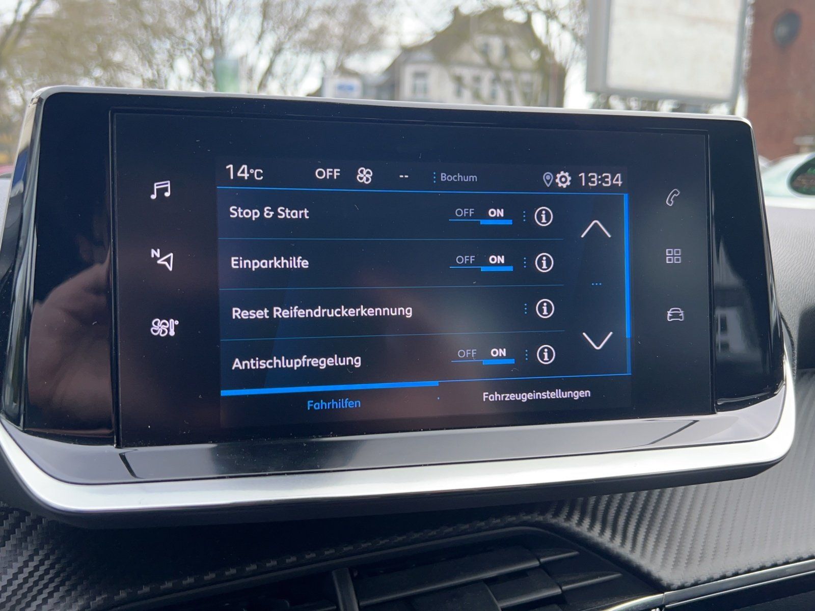 Peugeot 2008 1.2 PureTech 130 Active Pack - Samsaru's Car Outlet