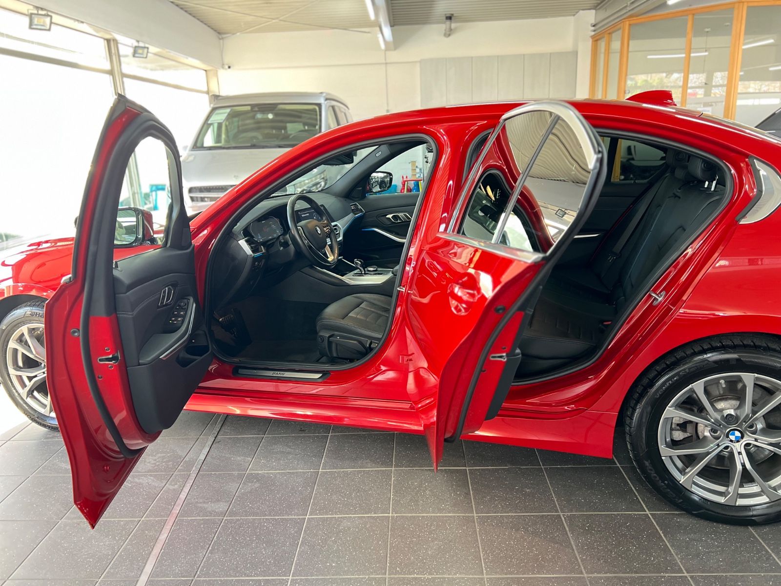 BMW 330 e Lim. Luxury Line 3D+HuD+Laser+Dashcam uvm.