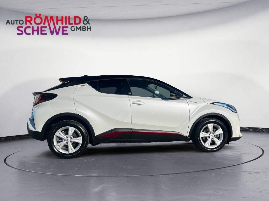 Toyota C-HR Hybrid Style - Samsaru's Car Outlet