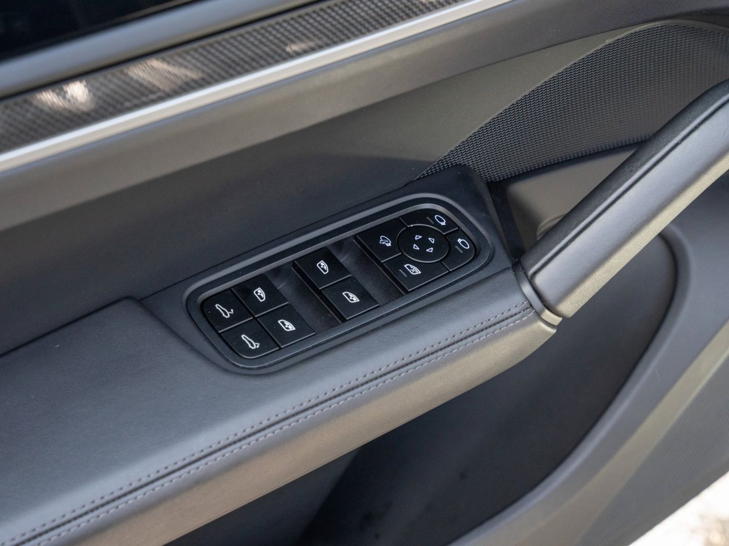 Porsche Cayenne AHK HD-Matrix BOSE PDCC 21-Zoll