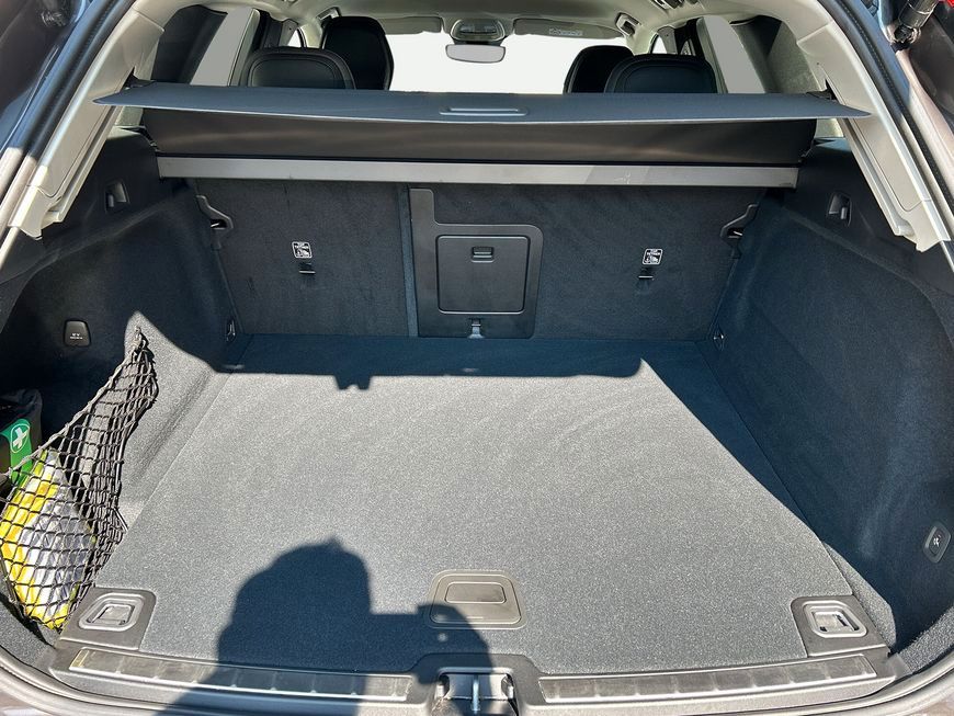 Volvo XC60 B5 B AWD Plus Dark - Samsaru's Car Outlet