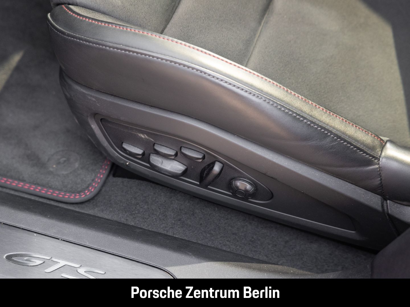 Porsche Taycan GTS HA-Lenkung BOSE 21-Zoll Panoramadach