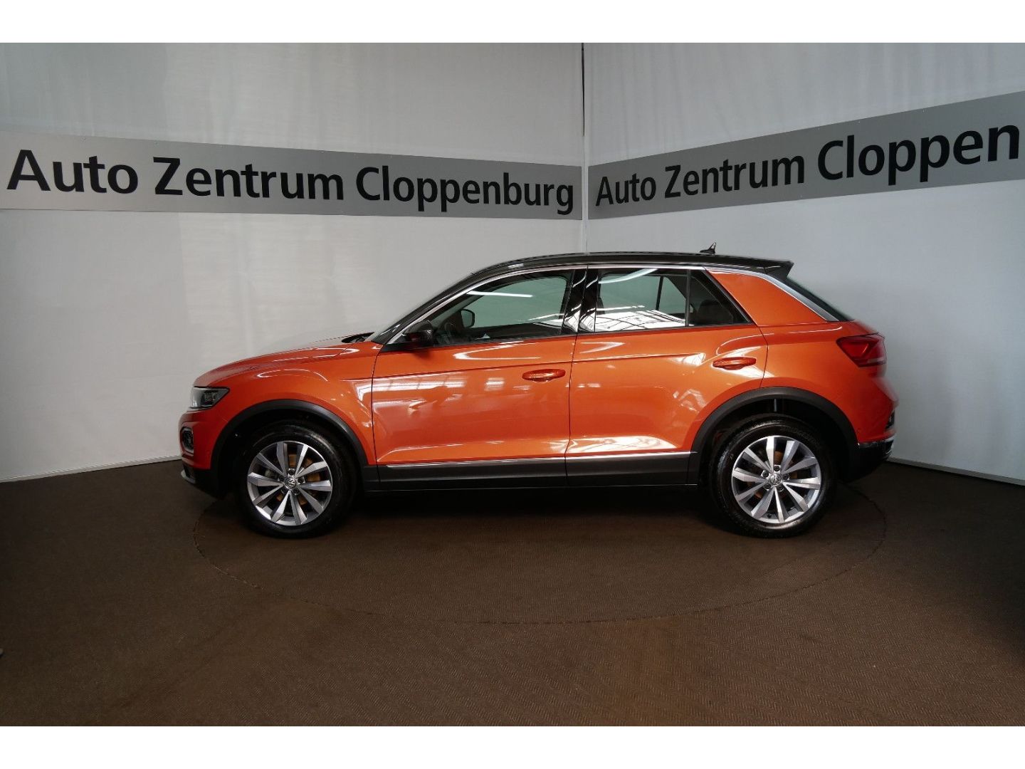 Volkswagen T-Roc Style TSI - Samsaru's Car Outlet