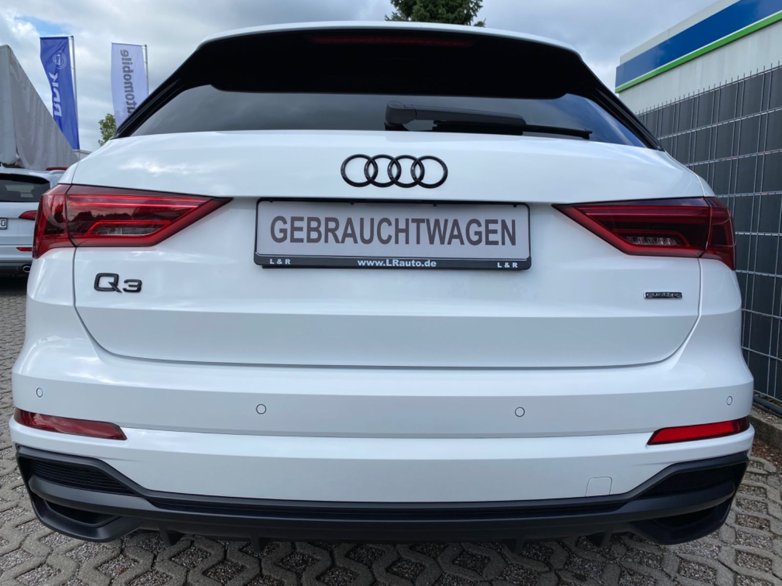 Audi Q3 35 TDI quattro S tronic S line - Samsaru's Car Outlet