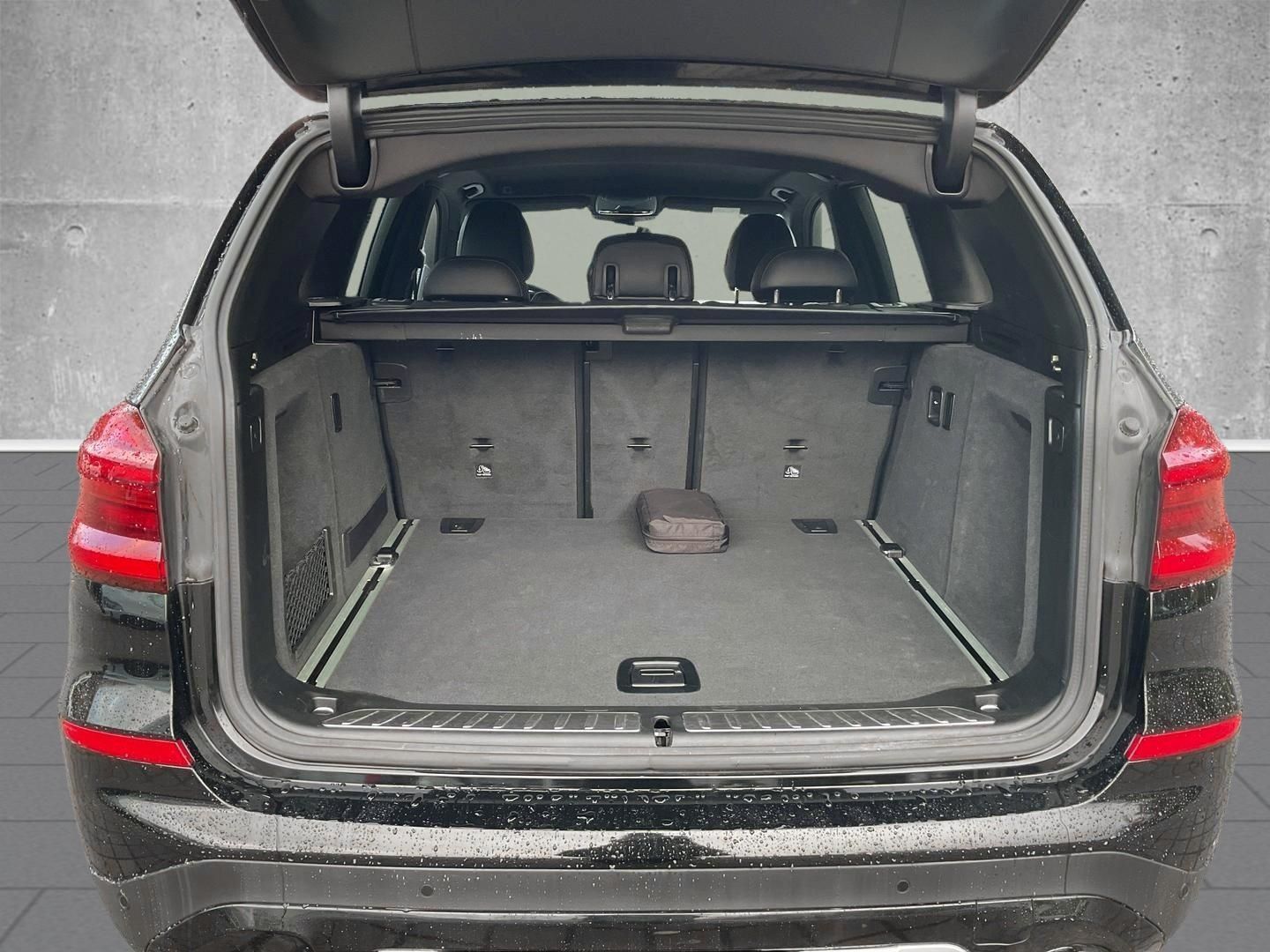 BMW X3 xDrive20d Aut xLine AHK Navi LED SHZ PDC Klim