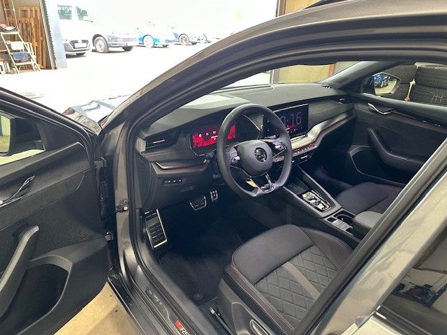 Skoda Octavia Combi RS - Samsaru's Car Outlet