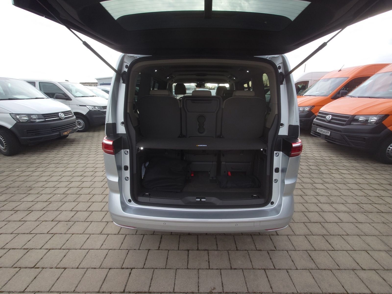 Volkswagen T7 Multivan 1.4 eHybrid - Samsaru's Car Outlet