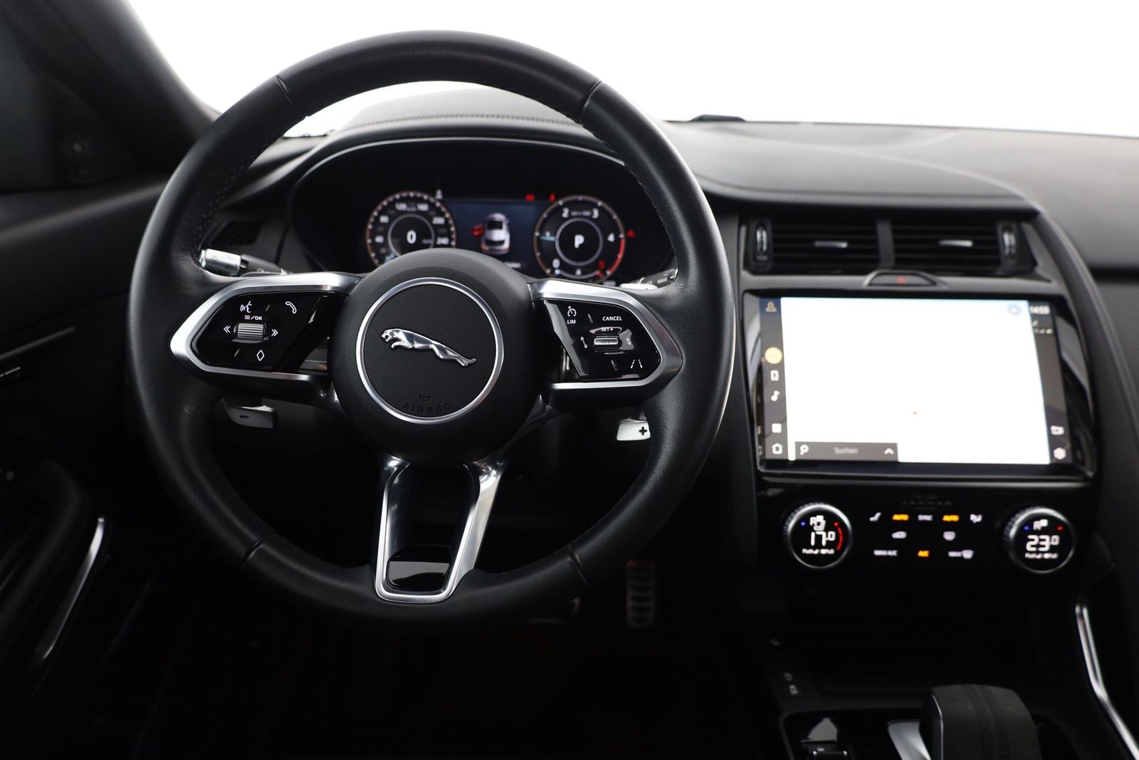 Jaguar E-PACE 2.0 Aut. AWD LED Panorama Memory 360° ACC