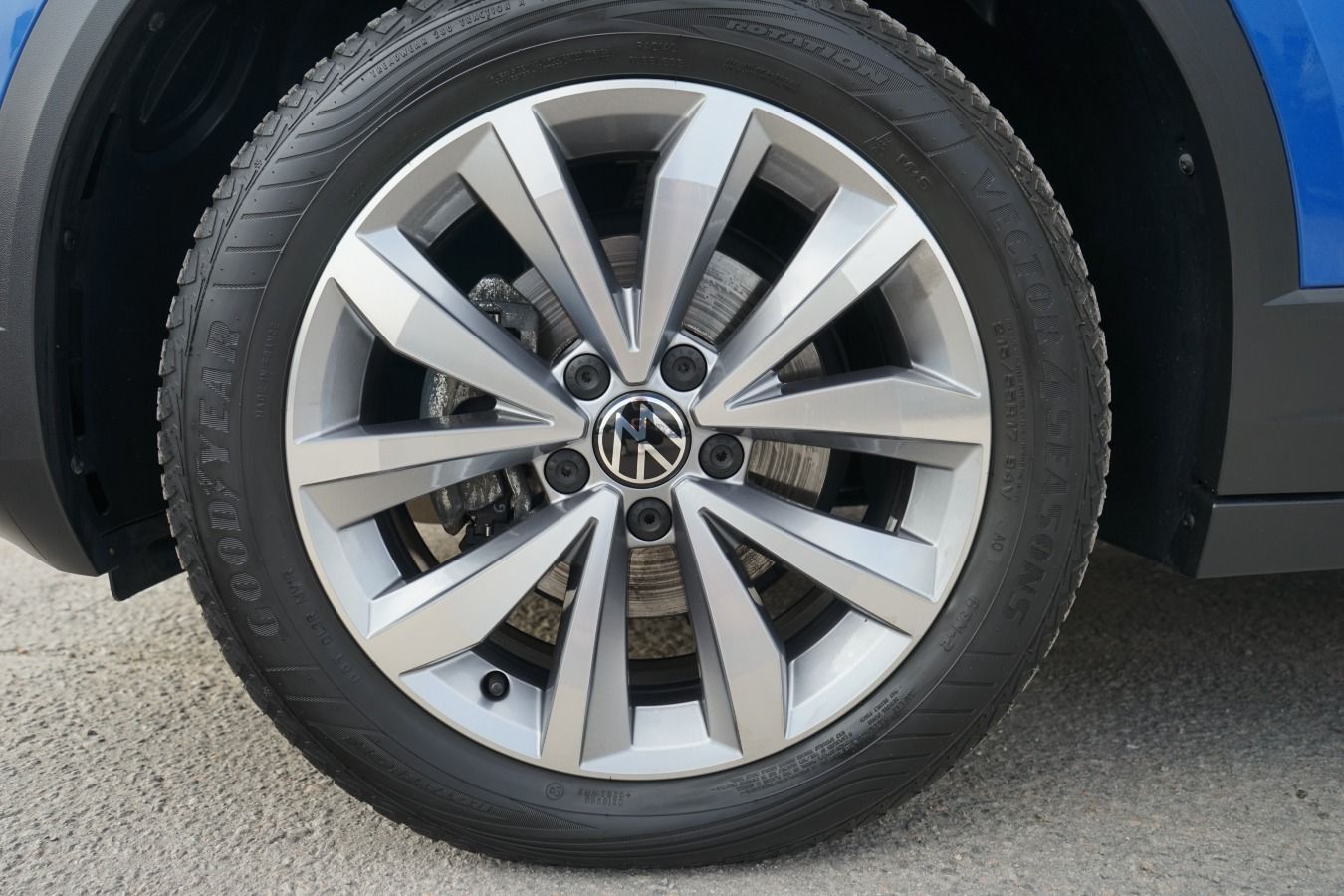 Volkswagen T-Roc 1.5 TSI Style - Samsaru's Car Outlet