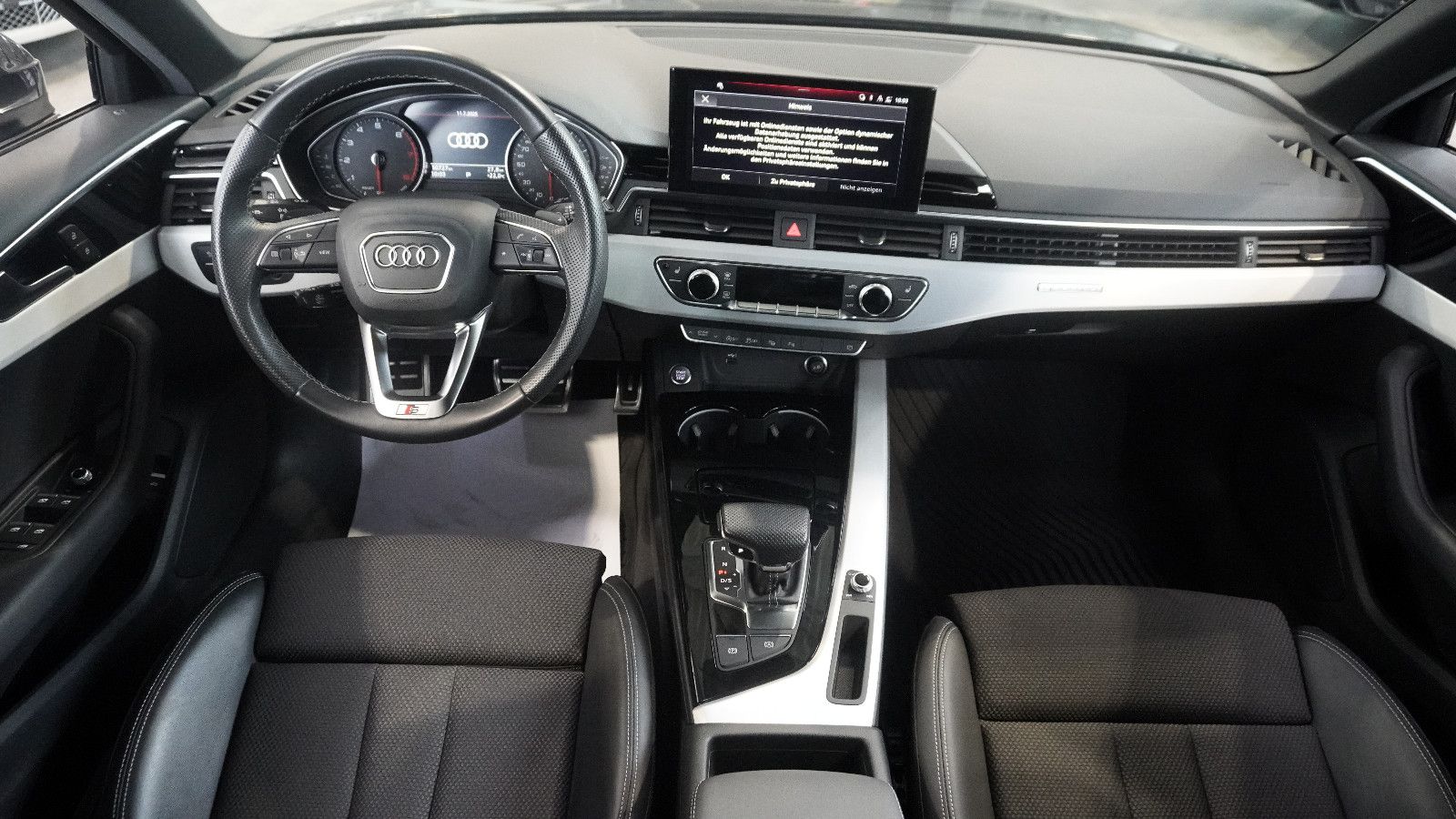 Audi A4 Avant 40 TFSI quattro S line - Samsaru's Car Outlet