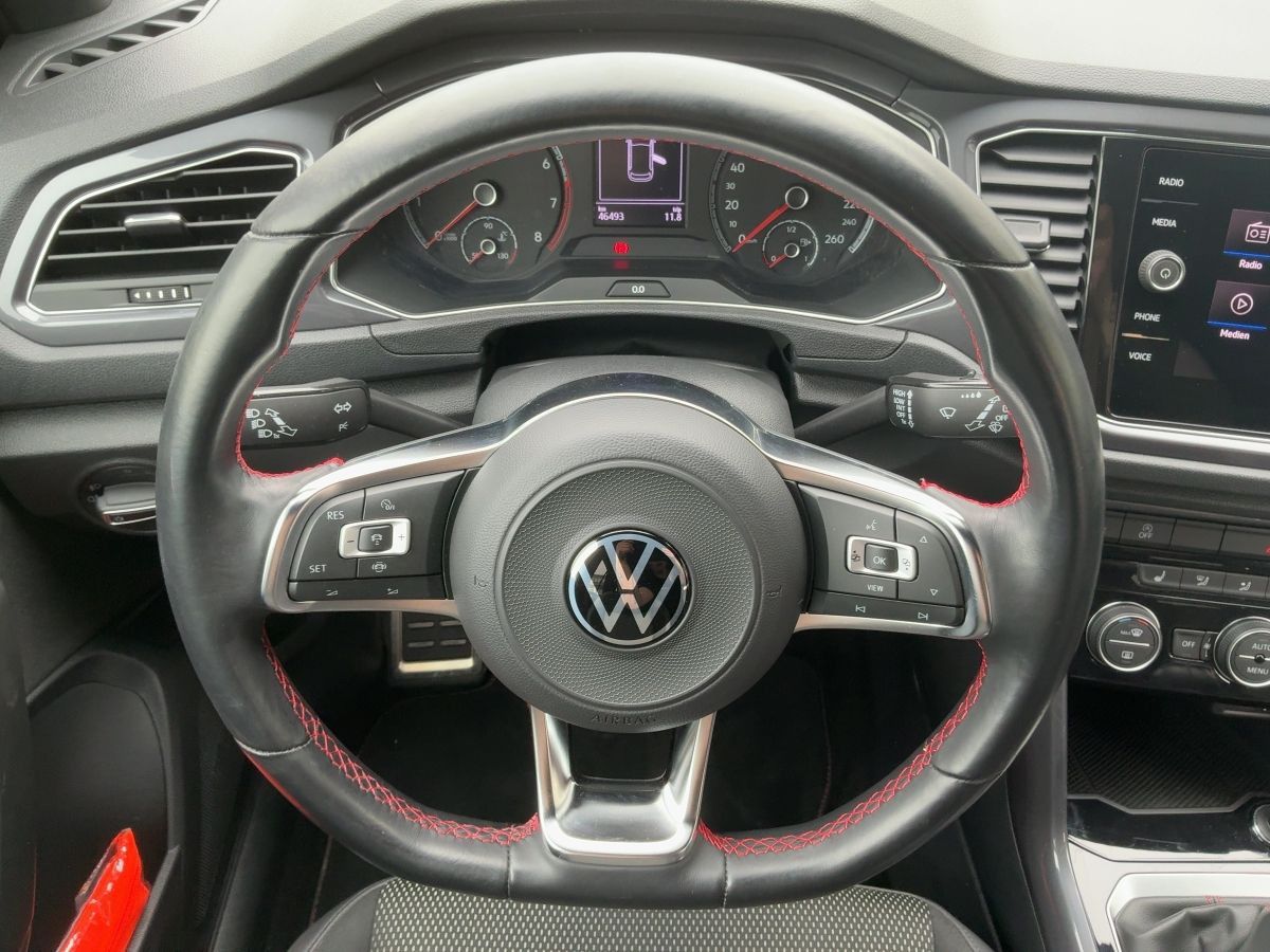 Volkswagen T-Roc 1.5 TSI SPORT - Samsaru's Car Outlet