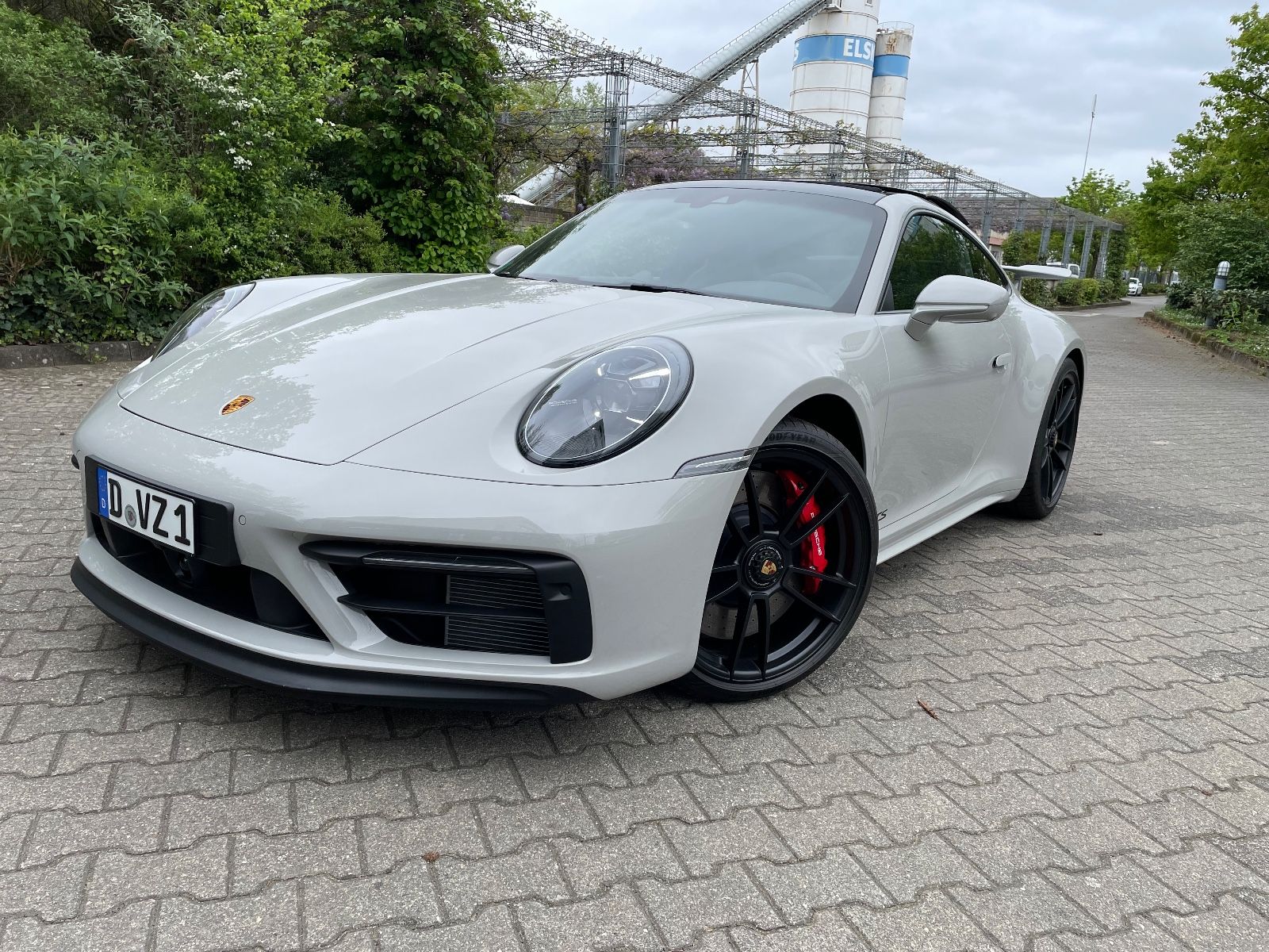 Porsche 911 Carrera GTS - Samsaru's Car Outlet
