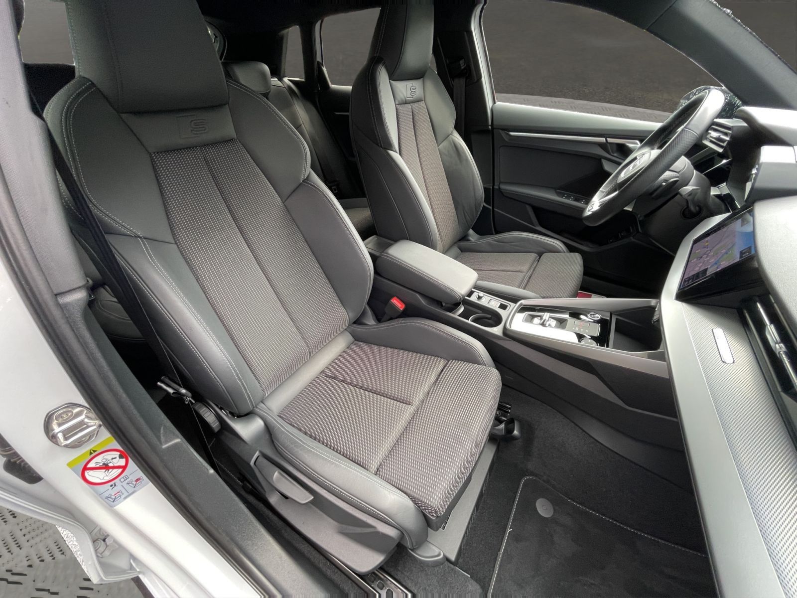 Audi A3 SB 45 TFSI e S line LED Navi Kamera Leder