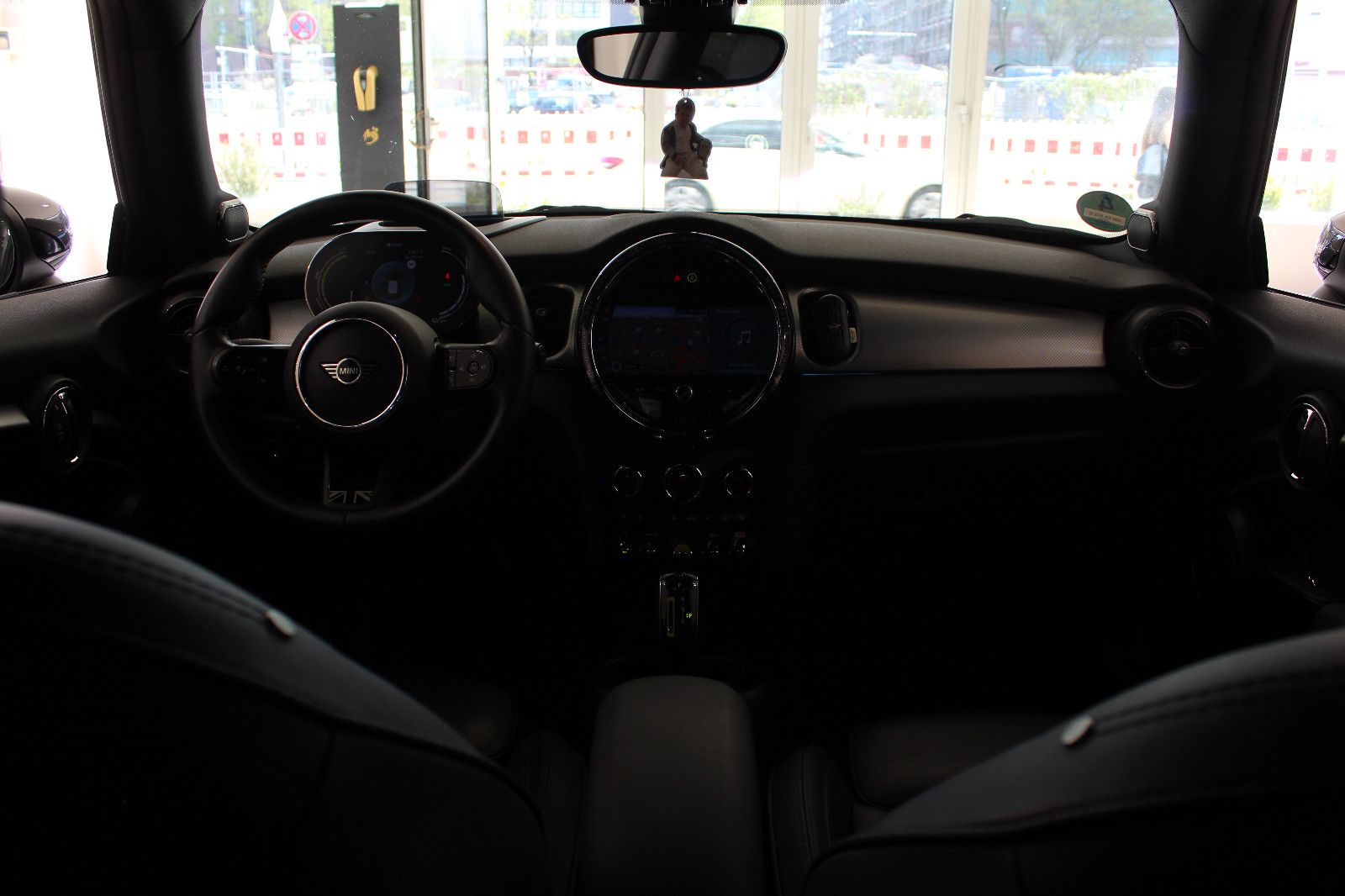MINI COOPER SE Yours Trim Edition - Samsaru's Car Outlet