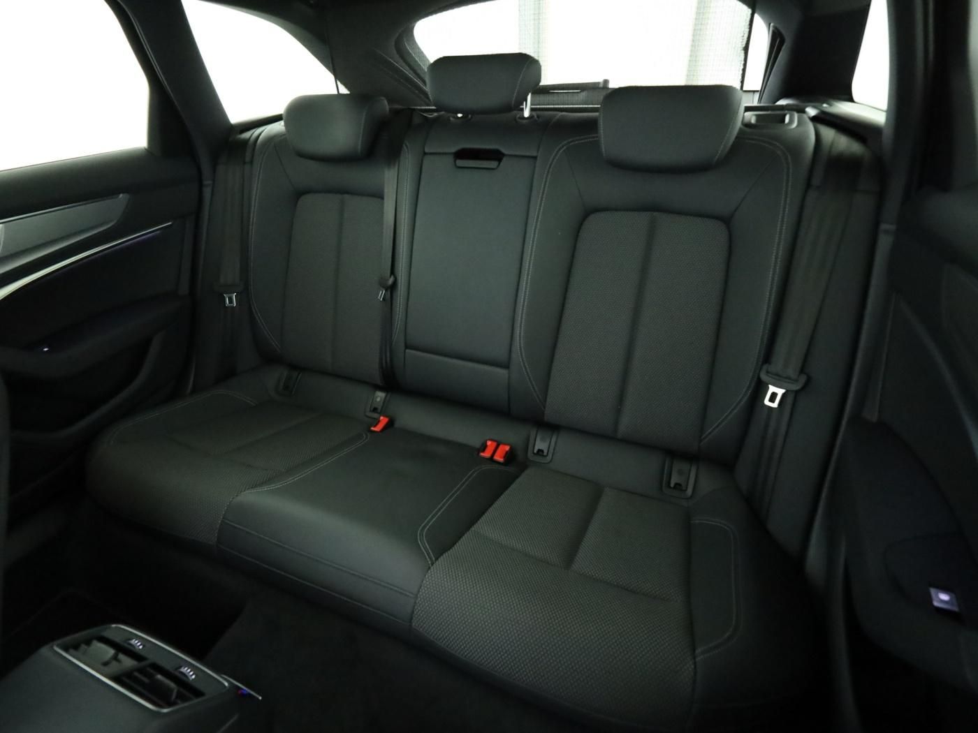 Audi A6 40 2.0 TDI Avant sport S-Line - Samsaru's Car Outlet