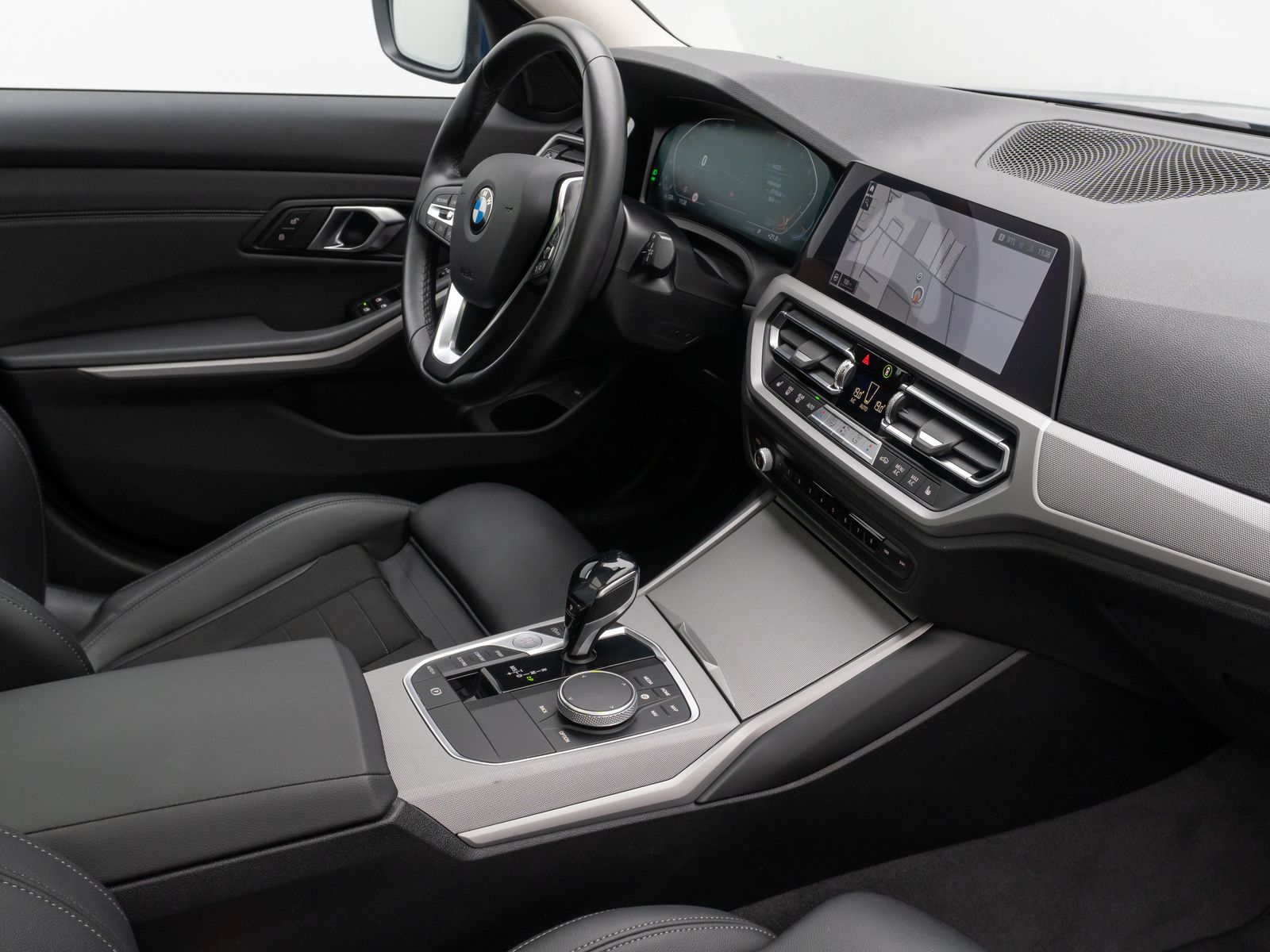 BMW 330i xD - Samsaru's Car Outlet