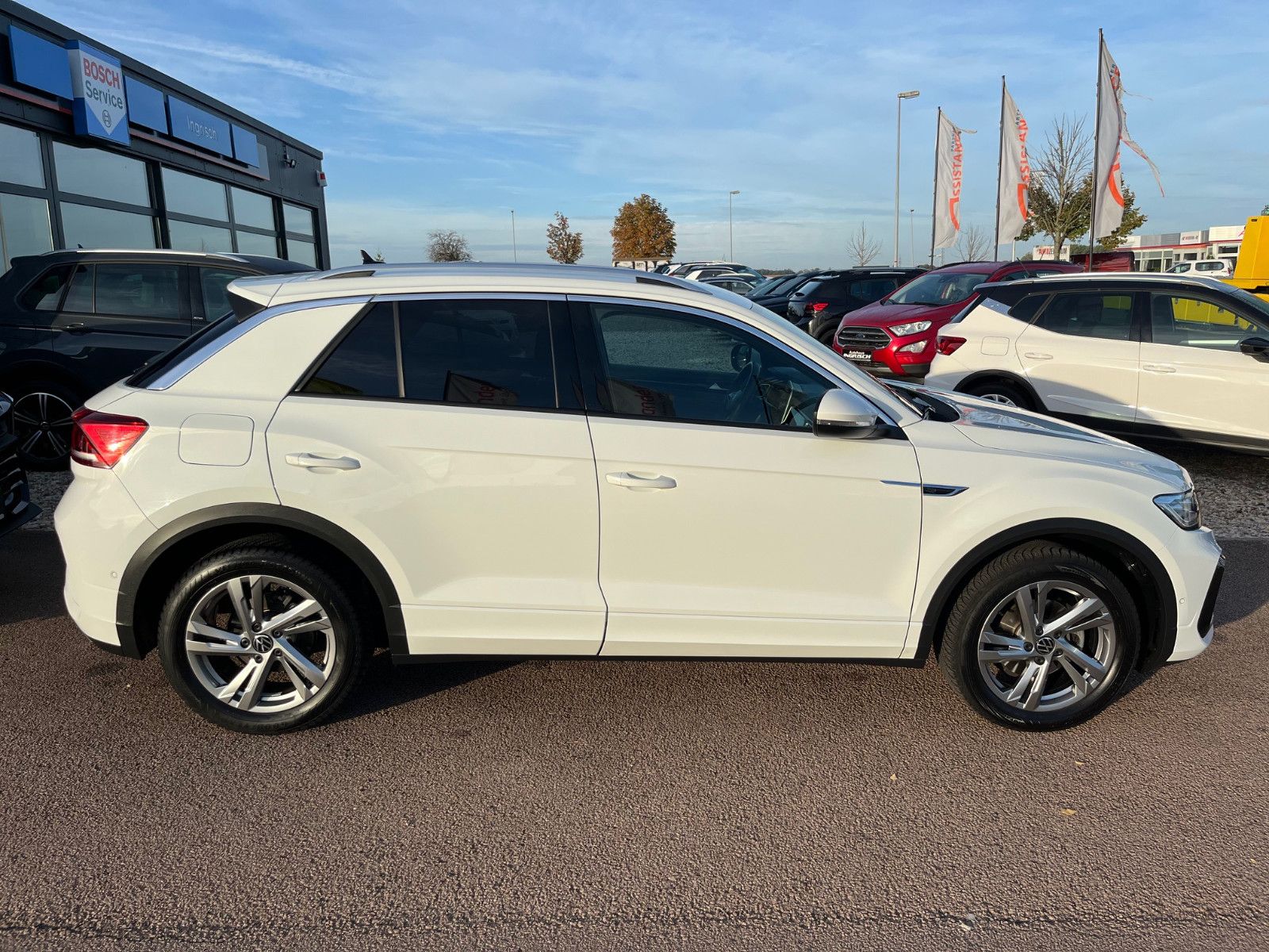 Volkswagen T-Roc R-Line - Samsaru's Car Outlet