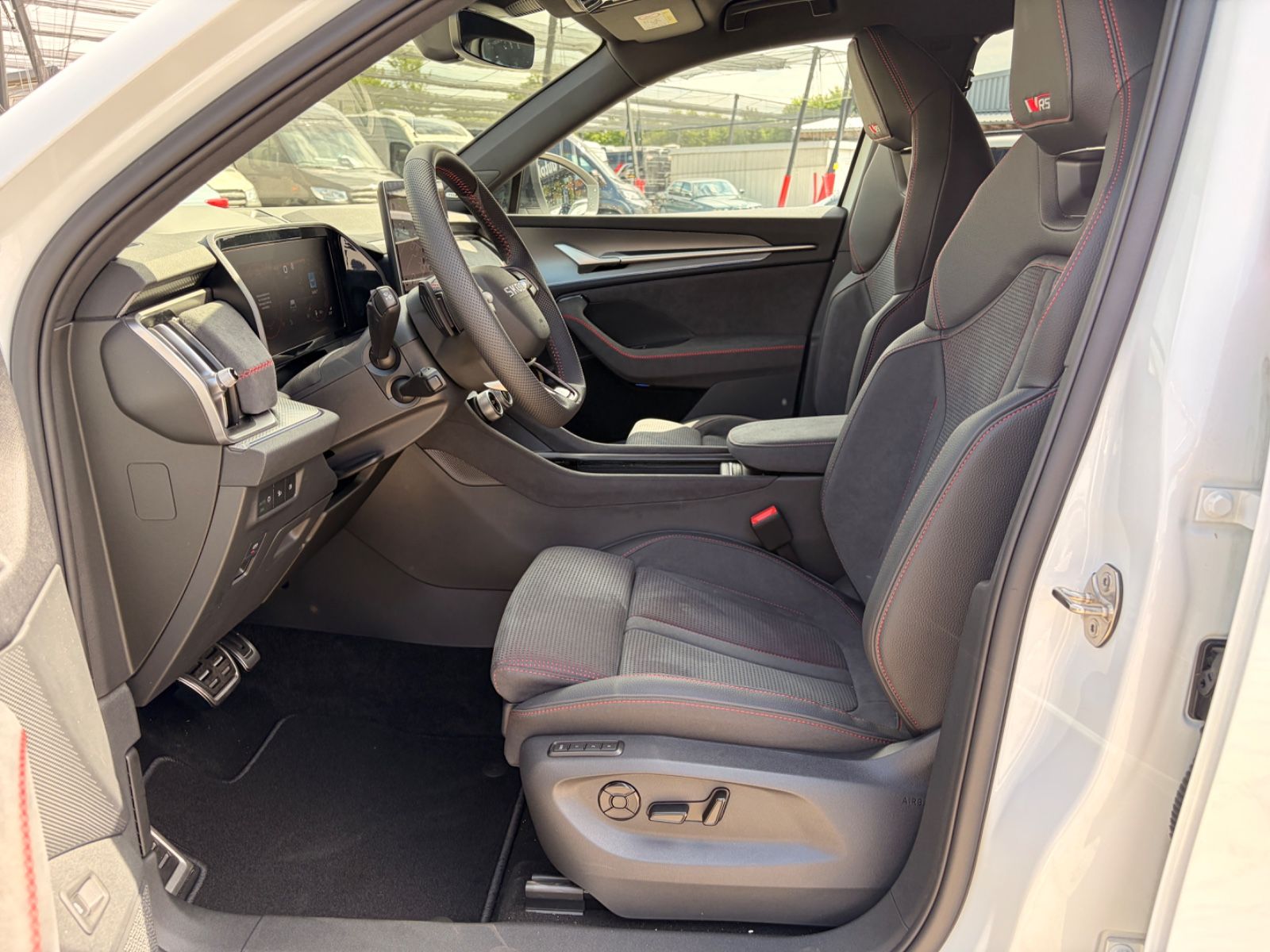 Skoda Kodiaq 2.0 TSI 195 kW 4x4 RS 20Z*AHK*HUD*ACC*DCC