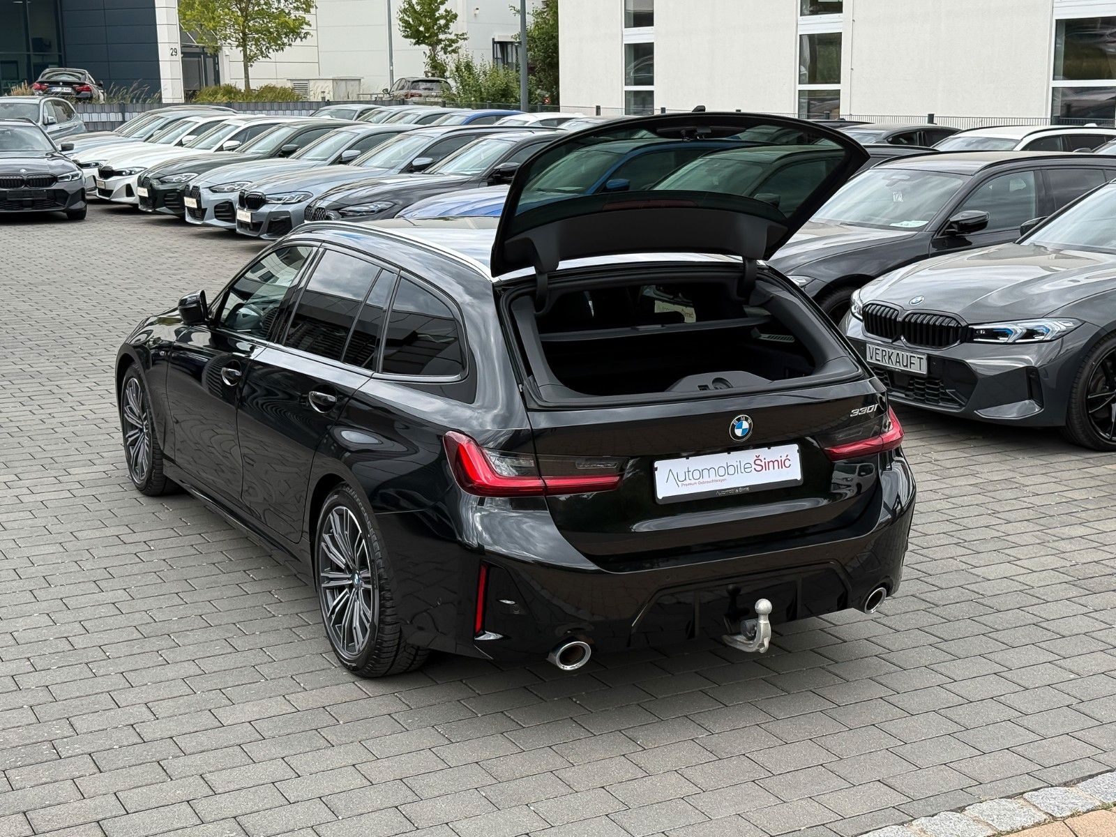 BMW 330 i M Sport - Samsaru's Car Outlet