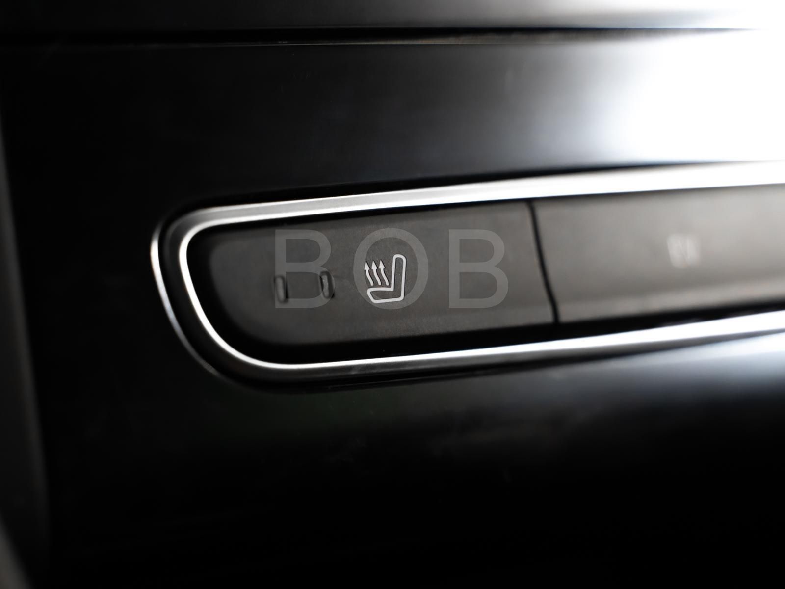 Renault Megane Grandtour ZEN E-TECH Plug-in - Samsaru's Car Outlet