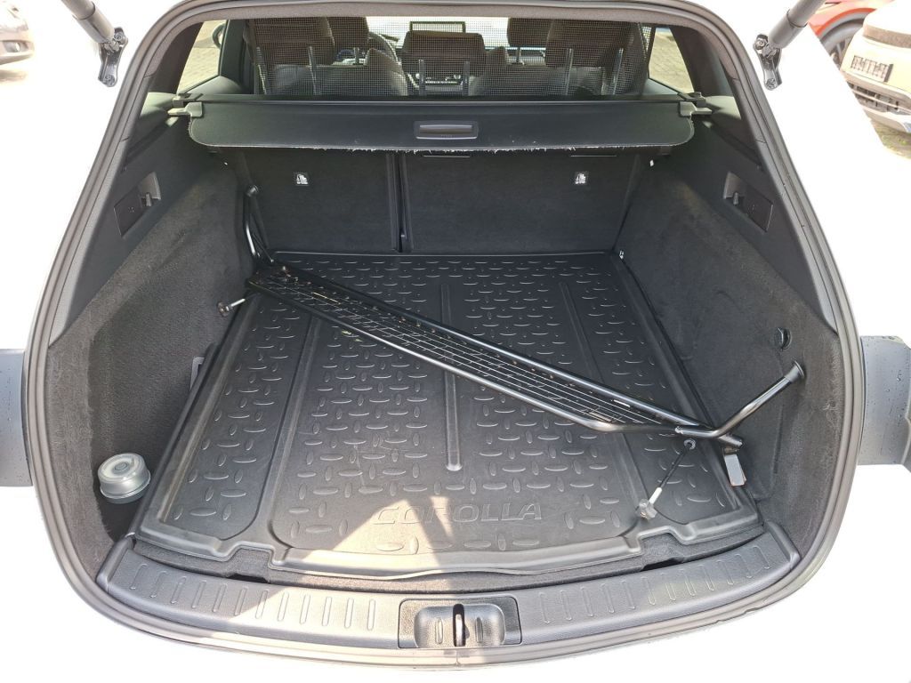 Toyota Corolla 2.0 Hybrid Touring Sports Team Deutschla