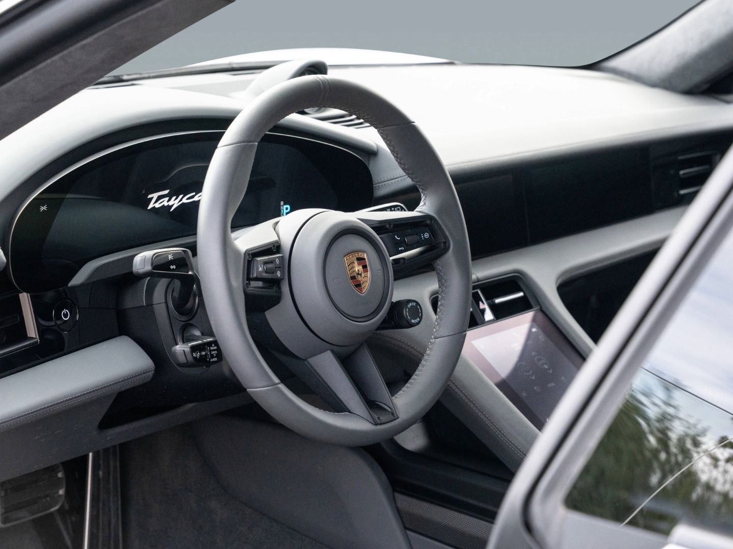 Porsche Taycan Turbo S Cross Turismo Burmester InnoDrive