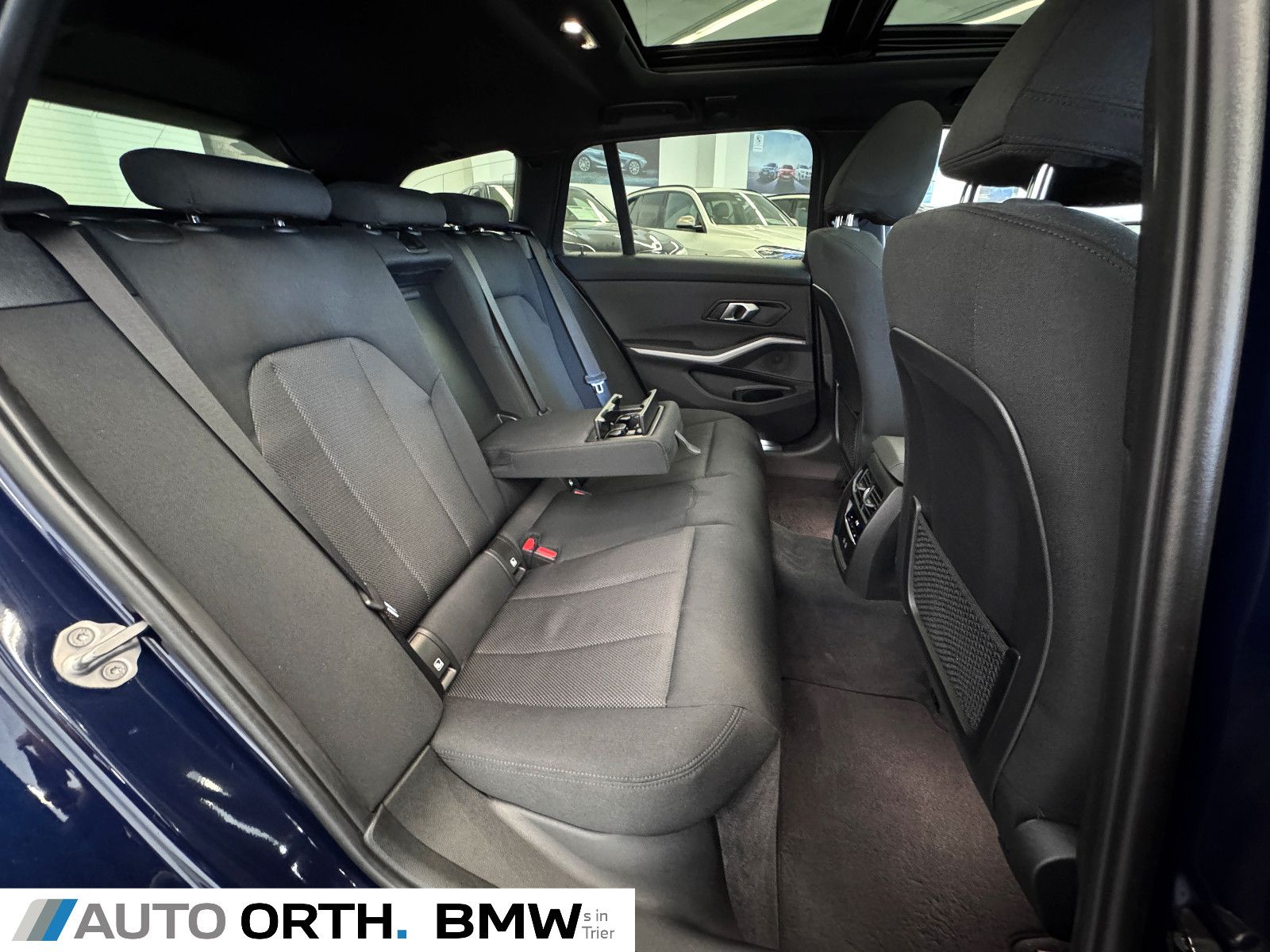 BMW 320d Touring AUTOM. LC-PROF - Samsaru's Car Outlet