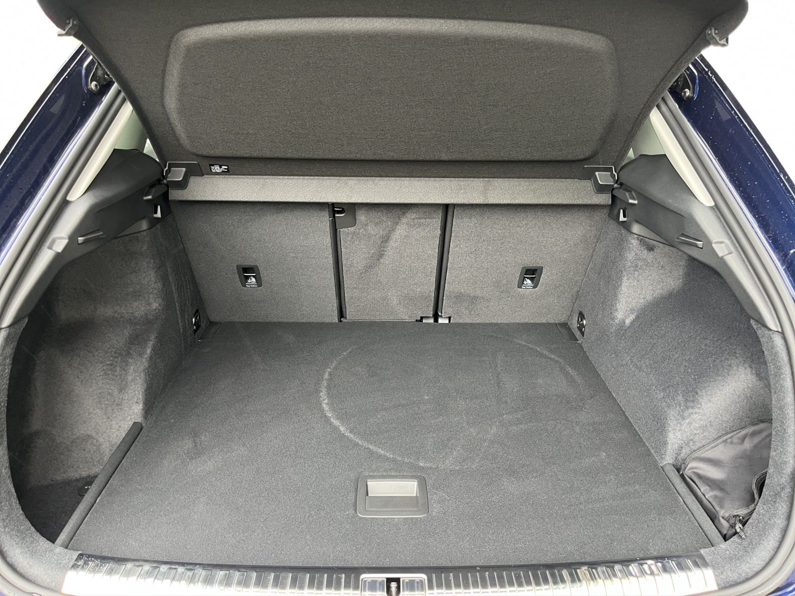 Audi Q3 40 TFSI quattro advanced - Samsaru's Car Outlet
