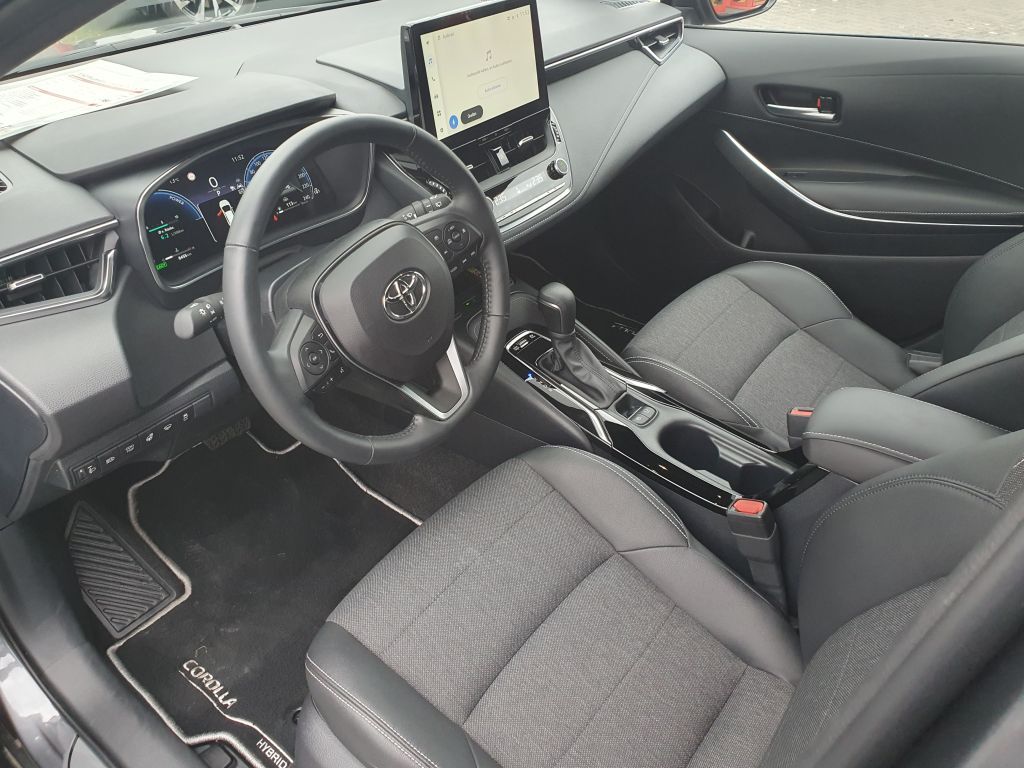 Toyota Corolla 1.8 Hybrid Touring Sports Team D + LED