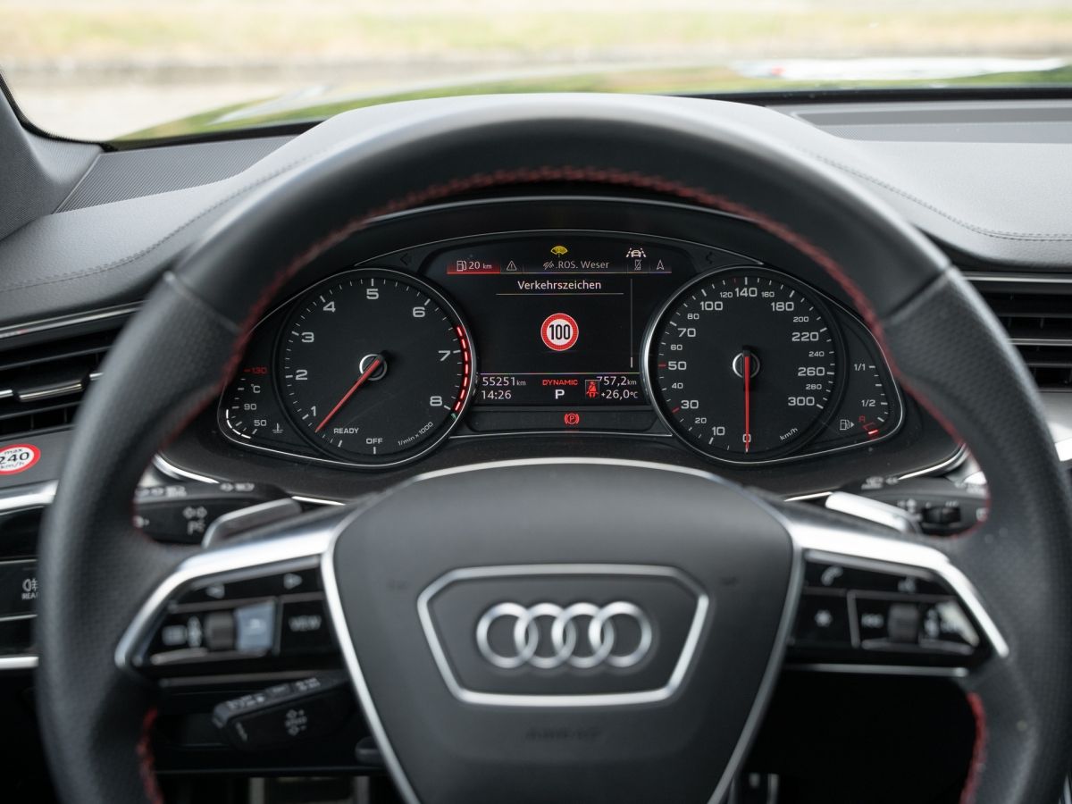 Audi A6 55 3.0 TFSI quattro Avant s line - Samsaru's Car Outlet