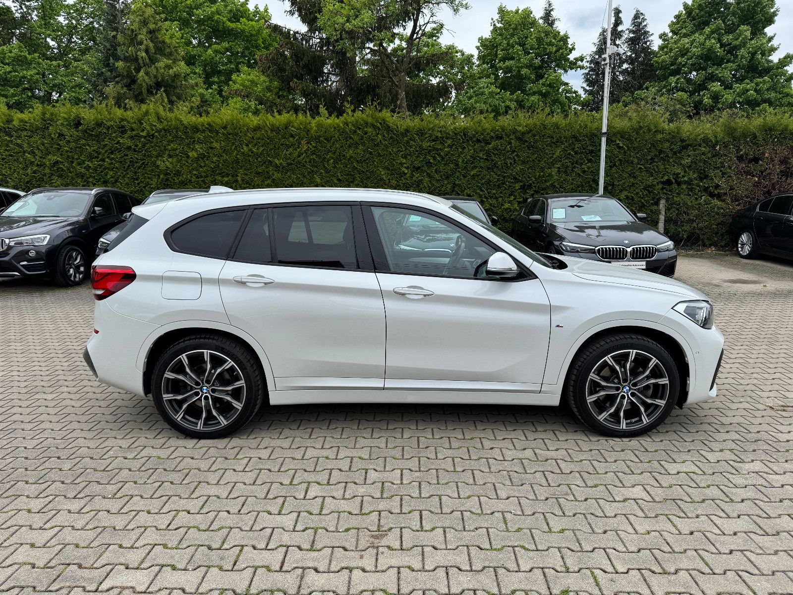 BMW X1 xDrive 25 e M Sport - Samsaru's Car Outlet