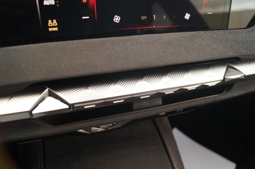DS Automobiles DS4 1.2 PureTech 130pk automatik Performance Lin