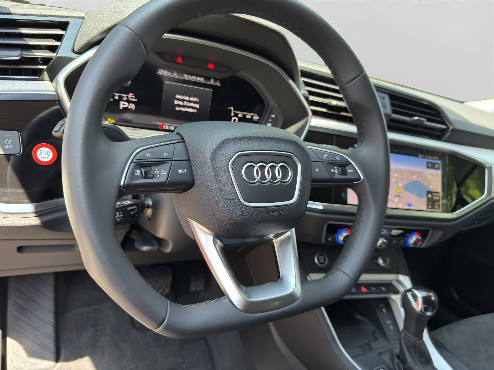 Audi Q3 40 TFSI Q ADVANCED - Samsaru's Car Outlet