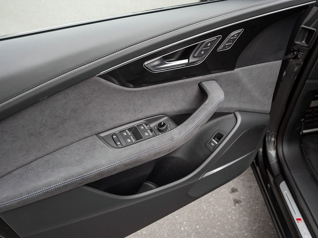 Audi RS Q8 performance tiptronic B&O PANO LASER 360°