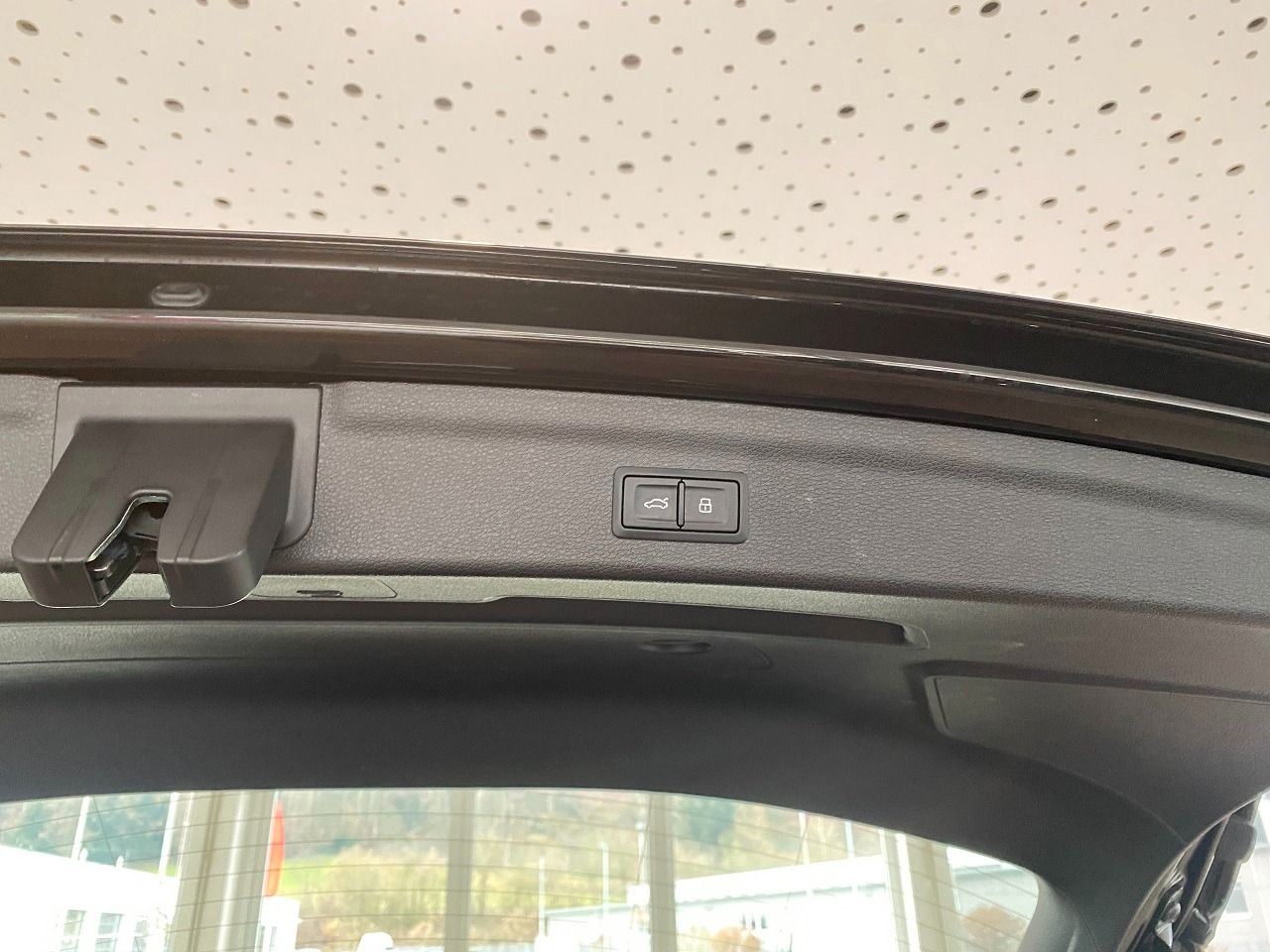 Audi Q3 40 TDI quattro - Samsaru's Car Outlet