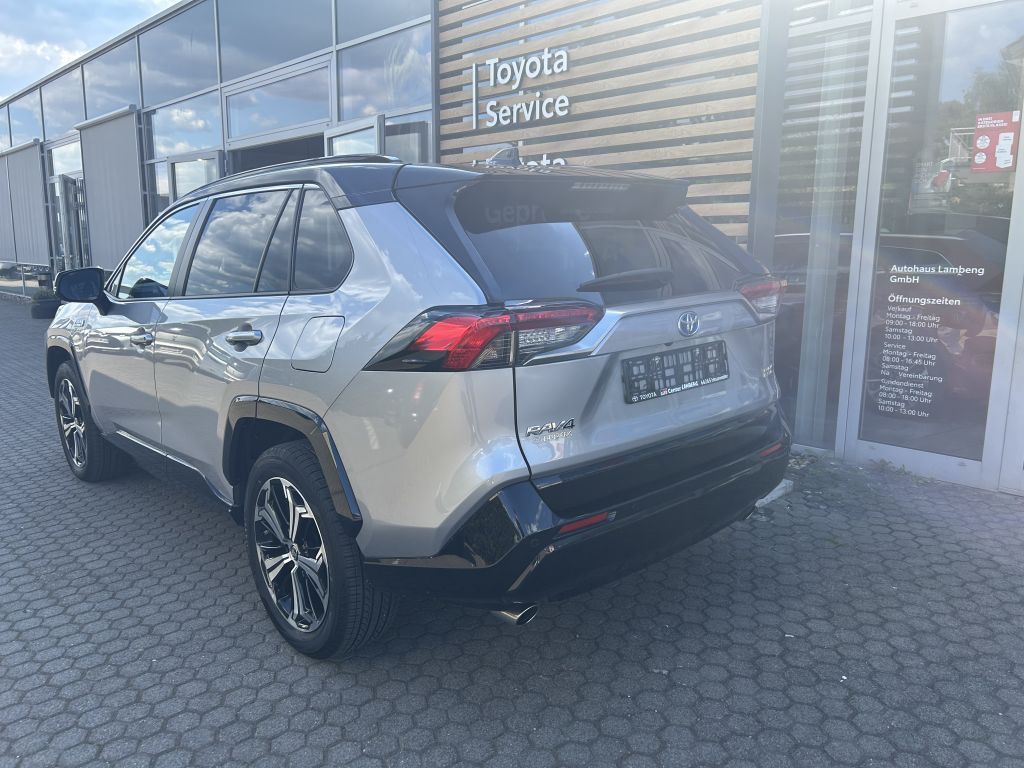Toyota RAV 4 Plug-In-Hybrid - Samsaru's Car Outlet