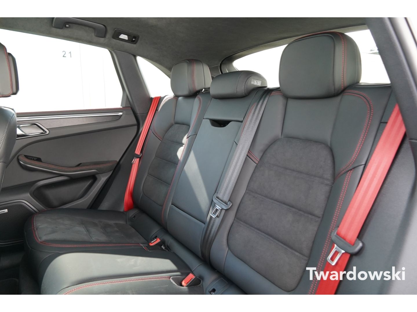 Porsche Macan GTS - Samsaru's Car Outlet