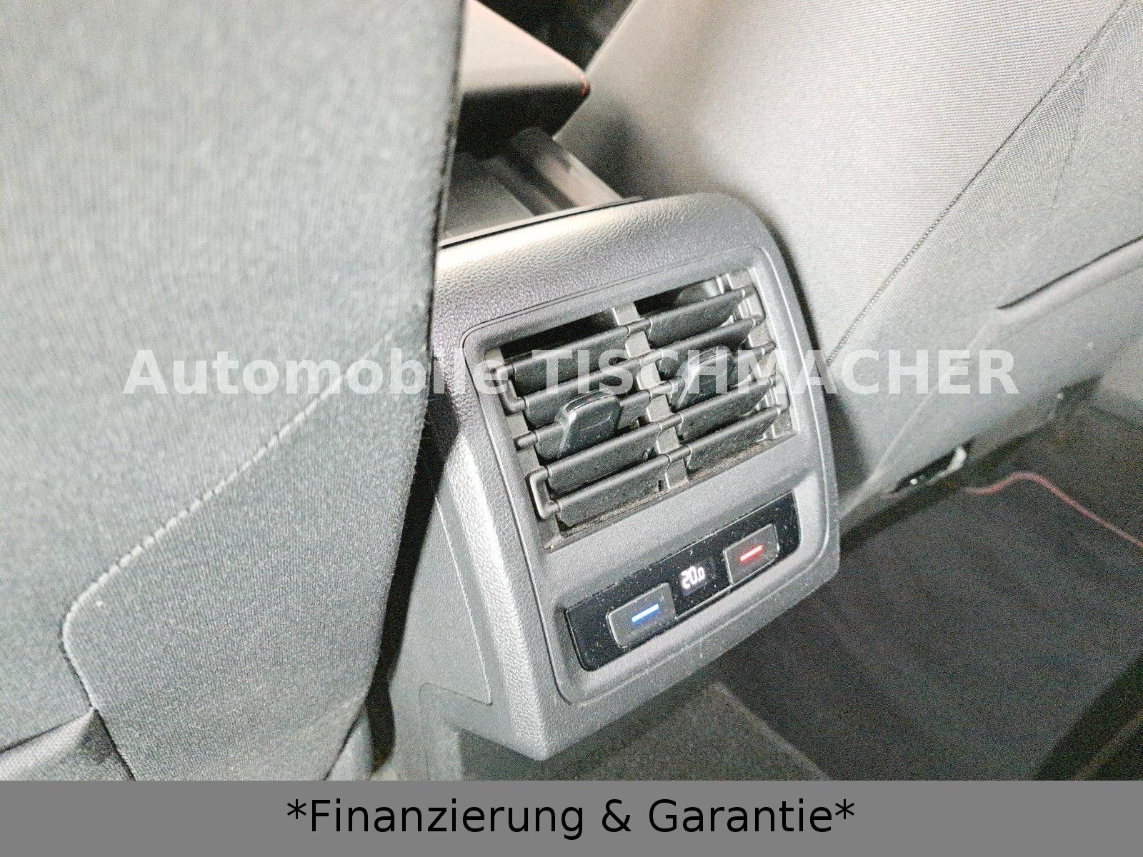 Volkswagen Golf VIII DSG - Samsaru's Car Outlet