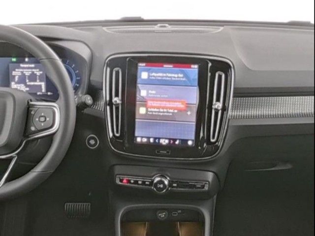 Volvo XC40 B3 Ultra Black Edition/AHK/Pano/360K/20Zoll