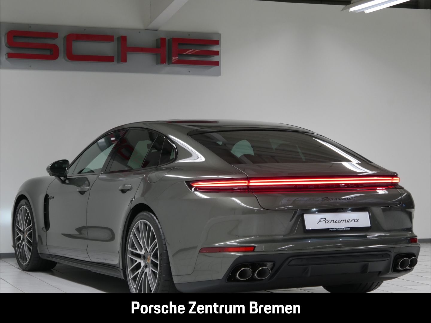 Porsche Panamera 4 E-Hybrid Luftfederung  Panodach Memor
