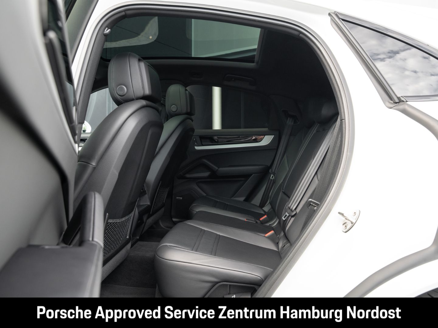Porsche Cayenne E-Hybrid Coupe Sport Chrono Matrix-LED