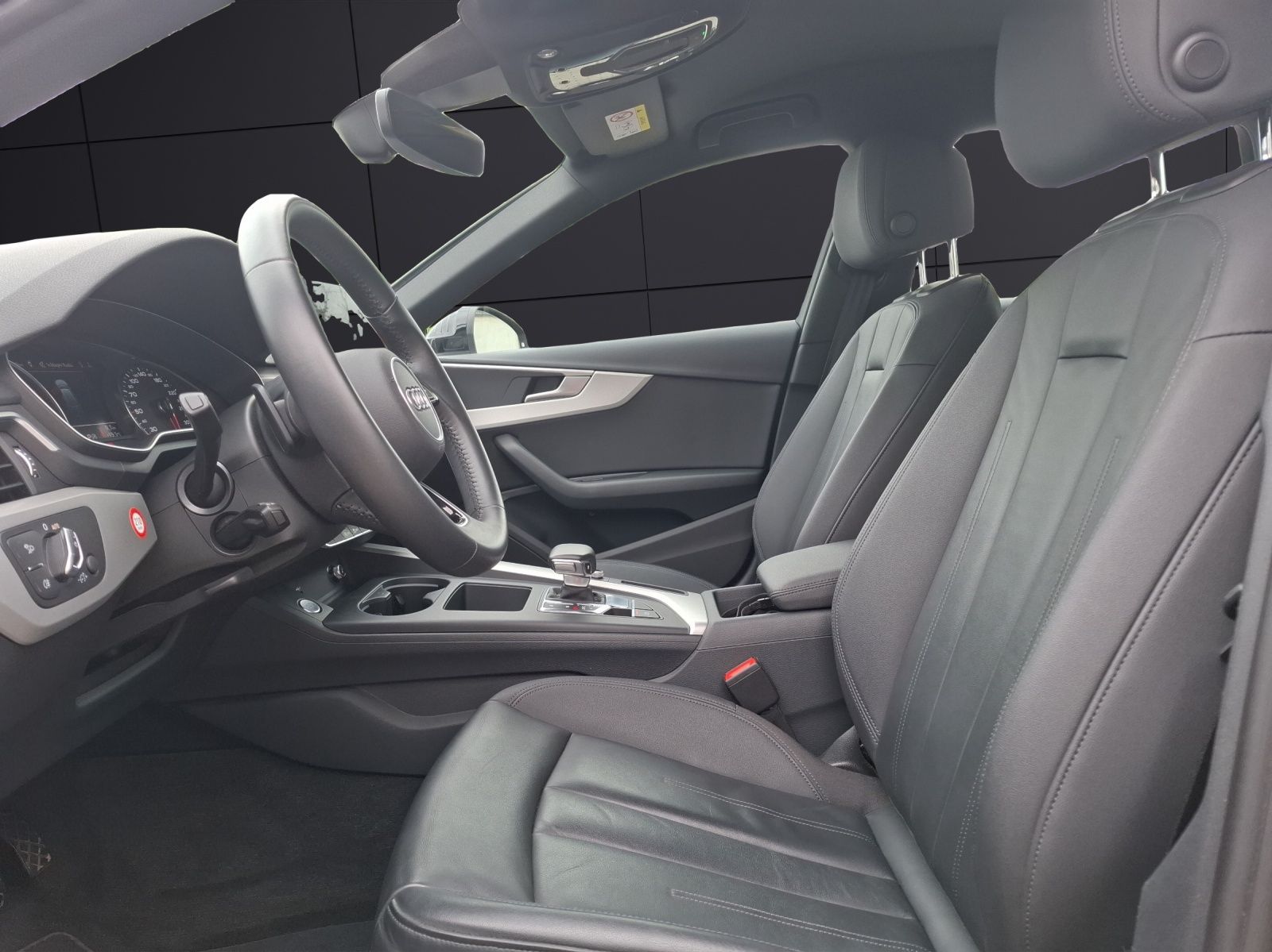 Audi A4 Avant 35 TFSI advanced S-tronic - Samsaru's Car Outlet