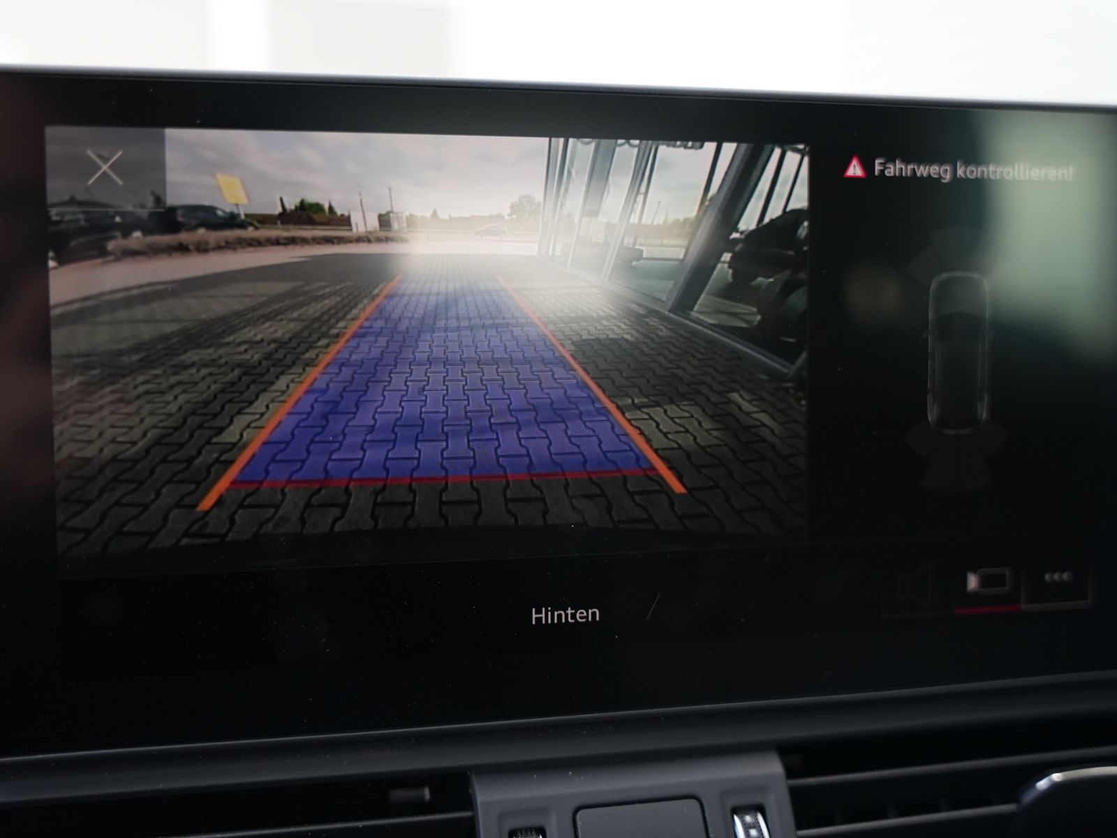 Audi Q5 40 TDI quattro S line - Samsaru's Car Outlet