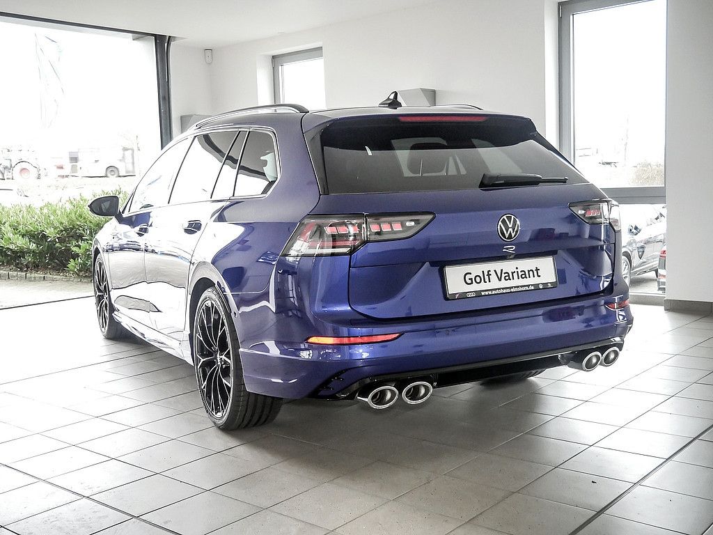 Volkswagen Golf Variant R 2.0 TSI 4Motion DSG PANO AHK MATR
