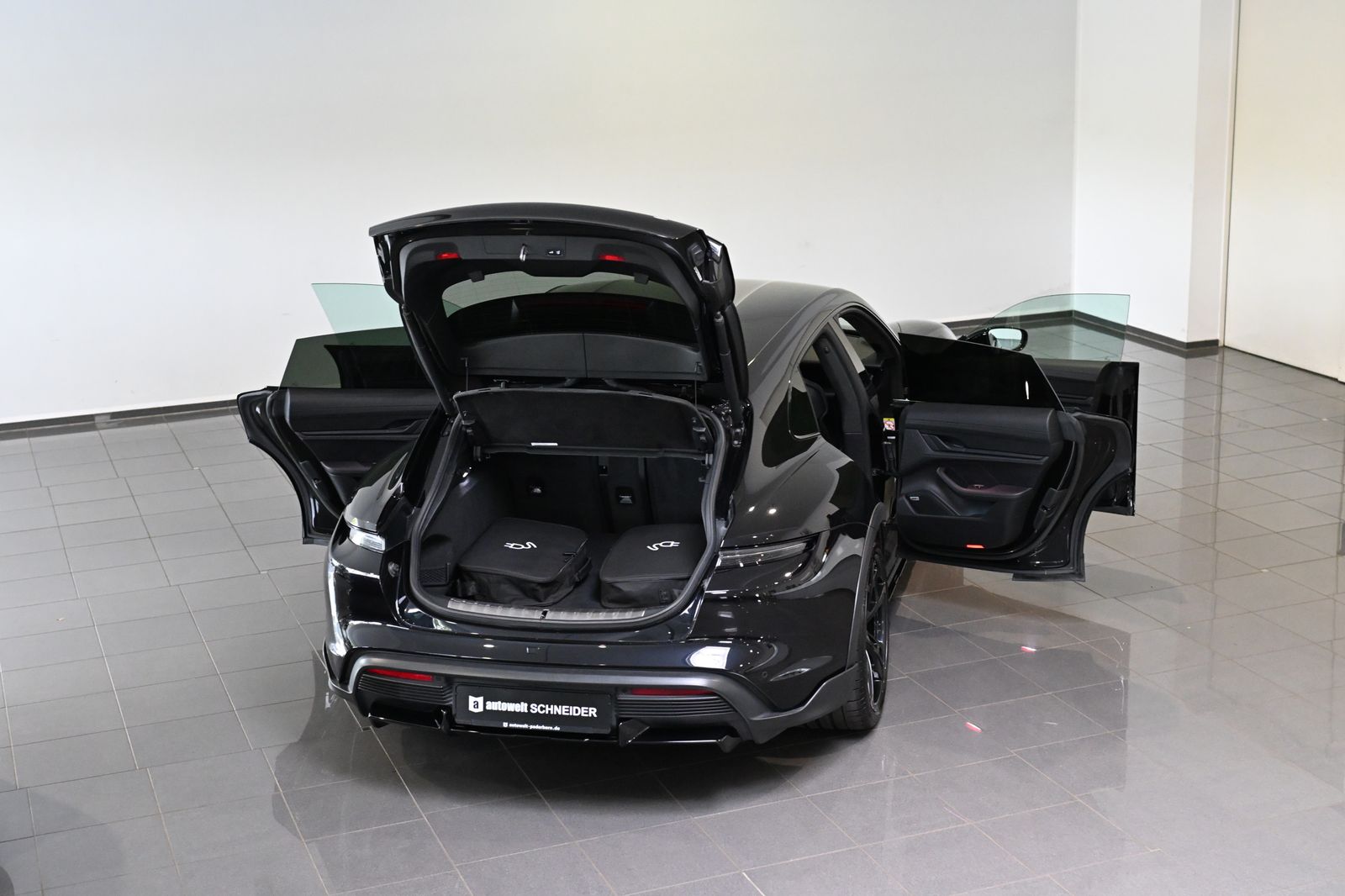 Porsche Taycan Turbo Cross Turismo HUD ACC PCCB Matrix