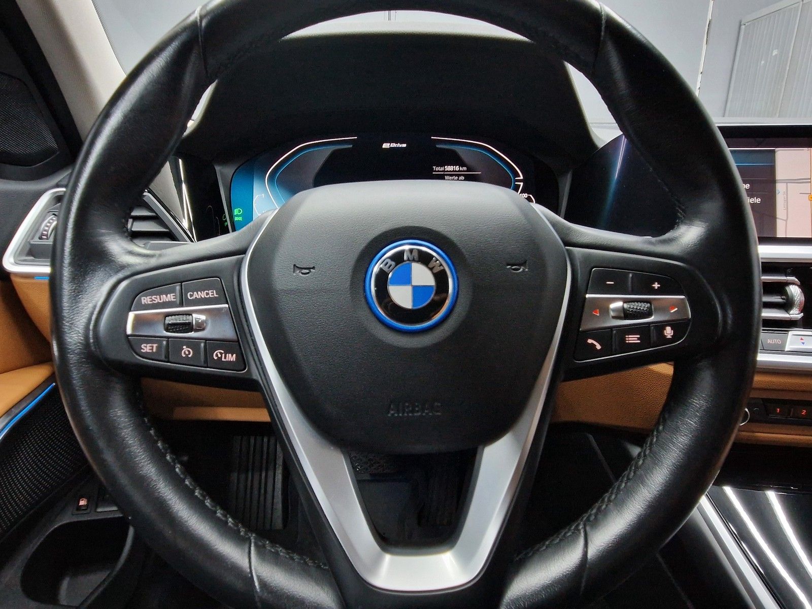 BMW 330 e Sport Line - Samsaru's Car Outlet