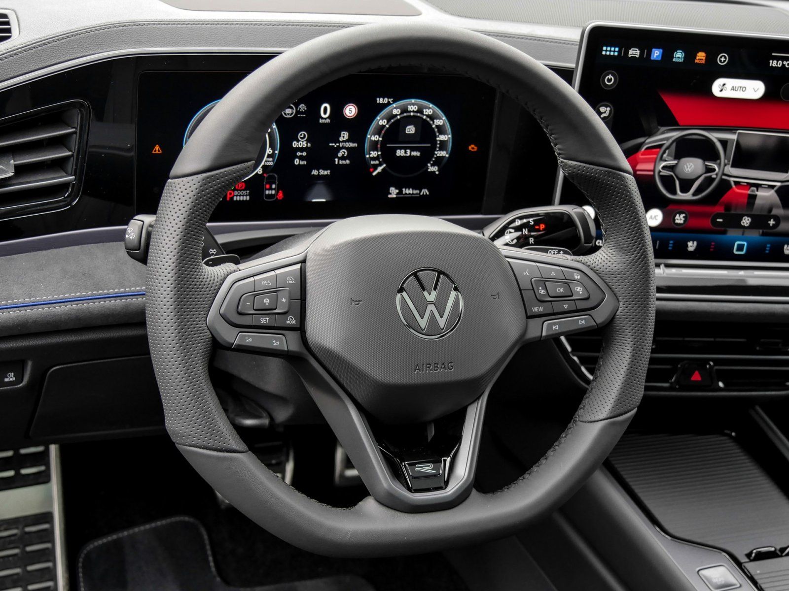 Volkswagen Passat Variant R-Line Signature eHybrid Harman P