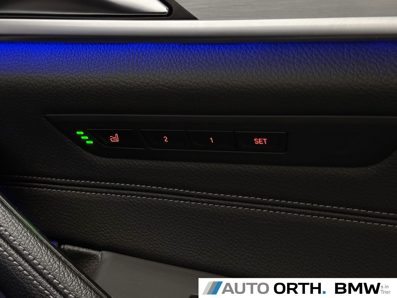 BMW 530d xDrive Touring PANO ST-HZG MASSAGE SITZLÜFT